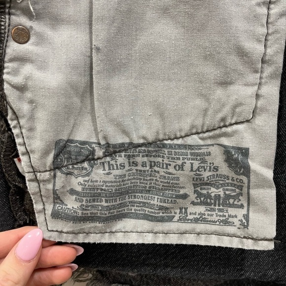 Levi’s 501 Button-Fly Cut-Off Denim Shorts Washed Black Distressed Cotton - Picture 10 of 10